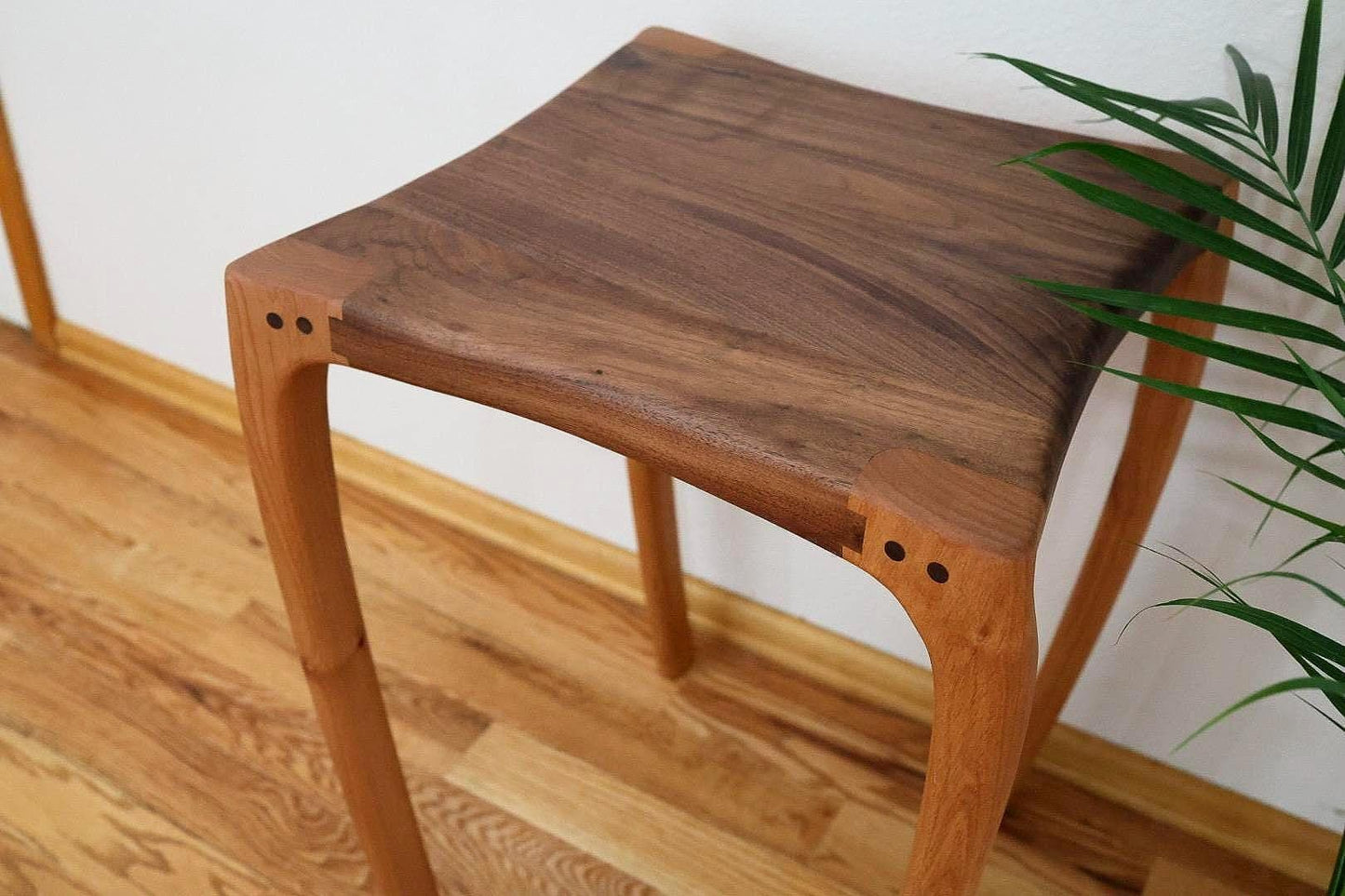 Walnut End Table | Alder Legs
